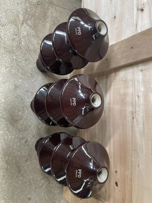 20NF250 Brown esmaltó el buje de la porcelana para el tipo transformador del aceite de la distribución