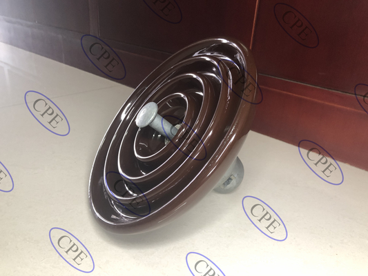 Tipo aisladores de la suspensión de la porcelana C-110 del ANSI Brown