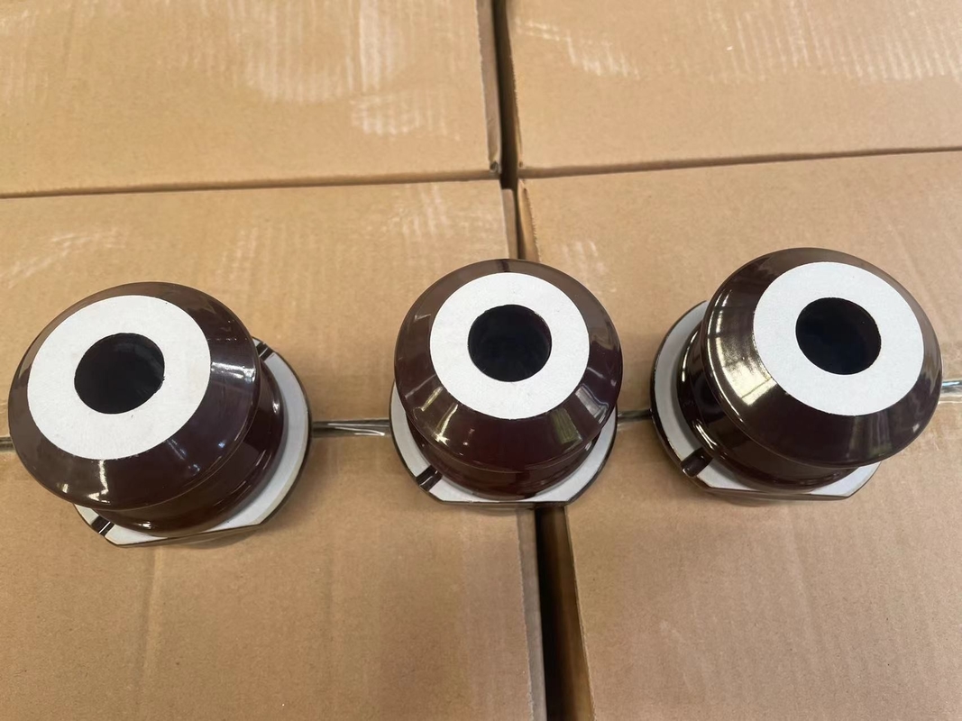 Brown esmaltó al OEM del aislador del buje de la porcelana del transformador DT1-630 disponible