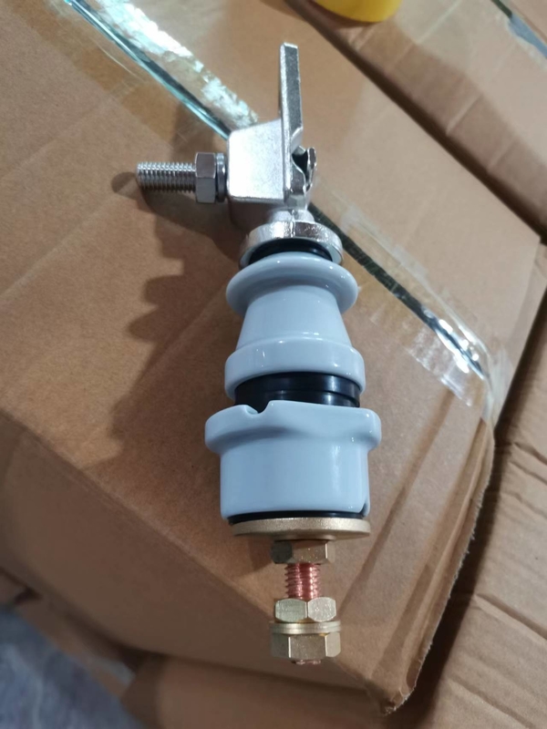 Cabeza estándar del estruendo 1.2KV 250A roscada forrando a la asamblea para el mercado norteamericano