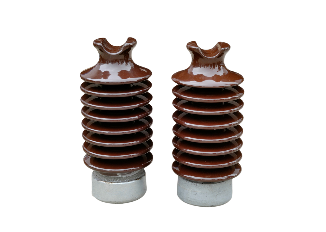 línea aislador de la porcelana 30kV del poste