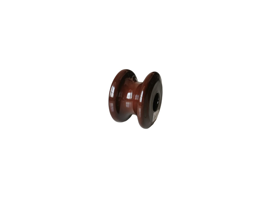 Aisladores de alta resistencia del carrete de la porcelana de 0.5kg 13kN