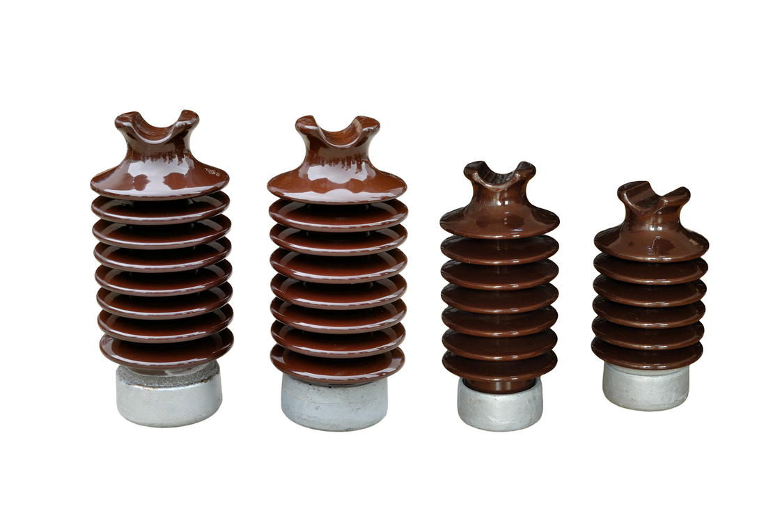 línea aislador de la porcelana 30kV del poste