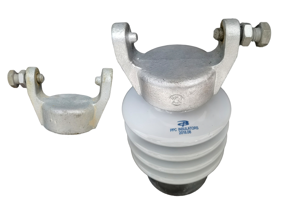 Línea frágil anti aislador de la porcelana del IEC 60168 del poste gris claro