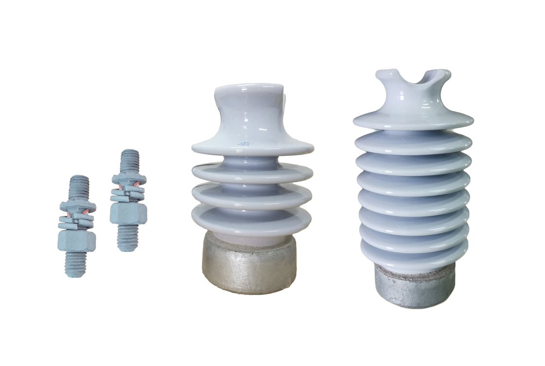 Línea aisladores de la porcelana 12.5kN C-120 del ANSI 57-1 del cuello de F del poste
