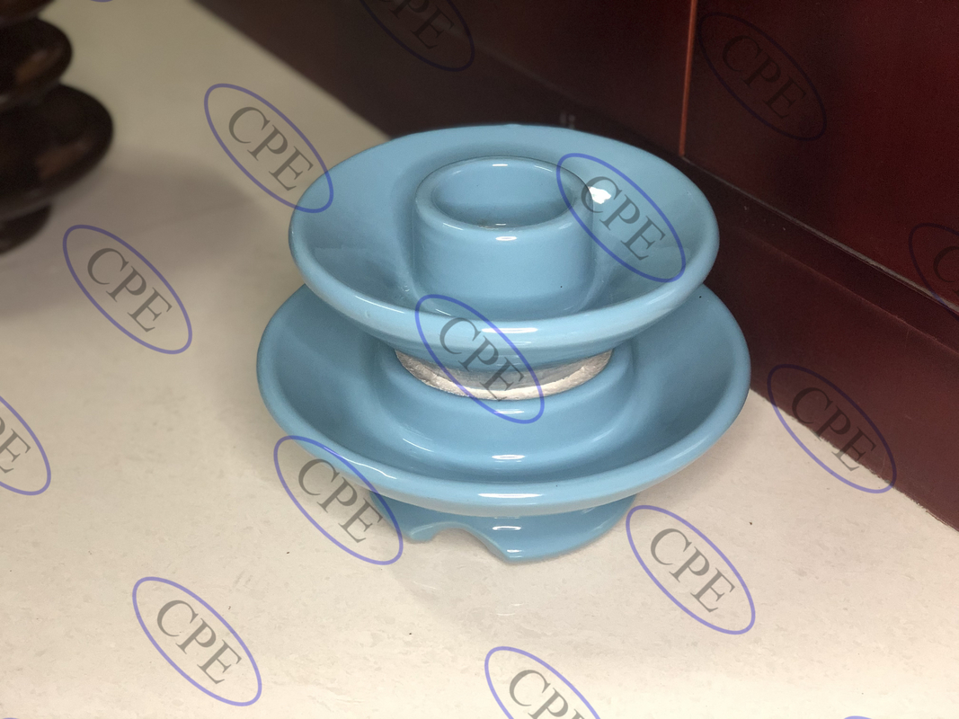 Porcelana no porosa Pin Insulator For Distribution Line