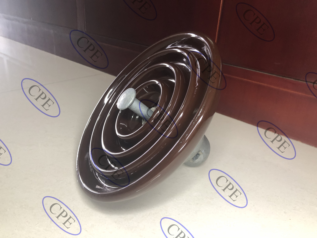 Tipo aisladores de la suspensión de la porcelana C-110 del ANSI Brown