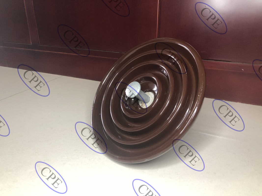 Tipo aisladores de la suspensión de la porcelana C-110 del ANSI Brown