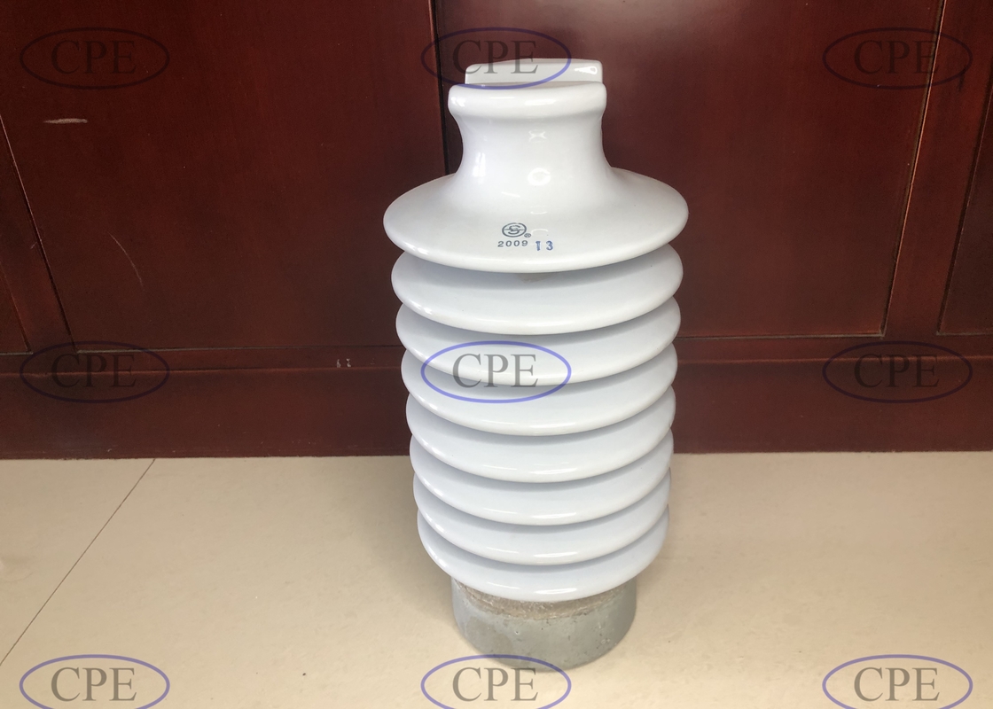 Línea aislador de la porcelana C-120 del ANSI 57-3 del IEC del cuello del poste F