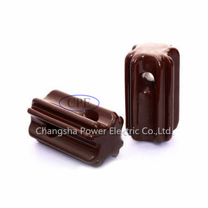 Aisladores limpios Brown de la tensión de la porcelana del ANSI 54-4 de los aisladores 89KN de la tensión o gris