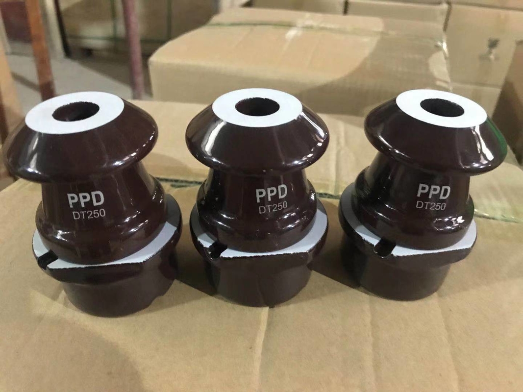Brown/buje blanco del transformador de la porcelana del color 1kV 250A