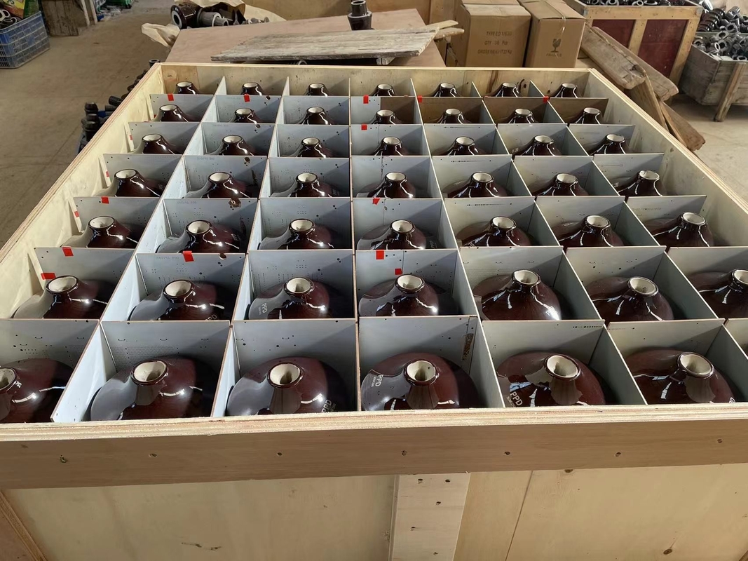 El estruendo 42531 Brown del OEM esmaltó el buje 30NF250 de la porcelana del transformador